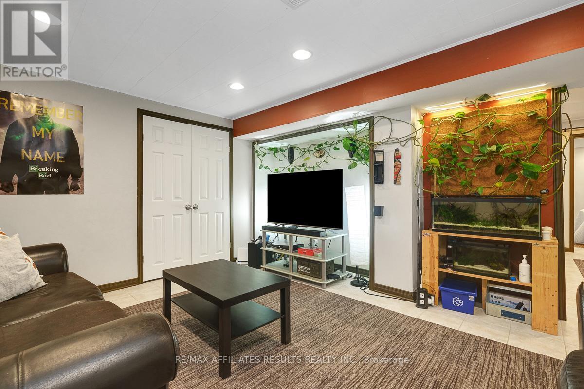 35 Crantham Crescent, Ottawa, Ontario  K2S 1R2 - Photo 39 - X12466924