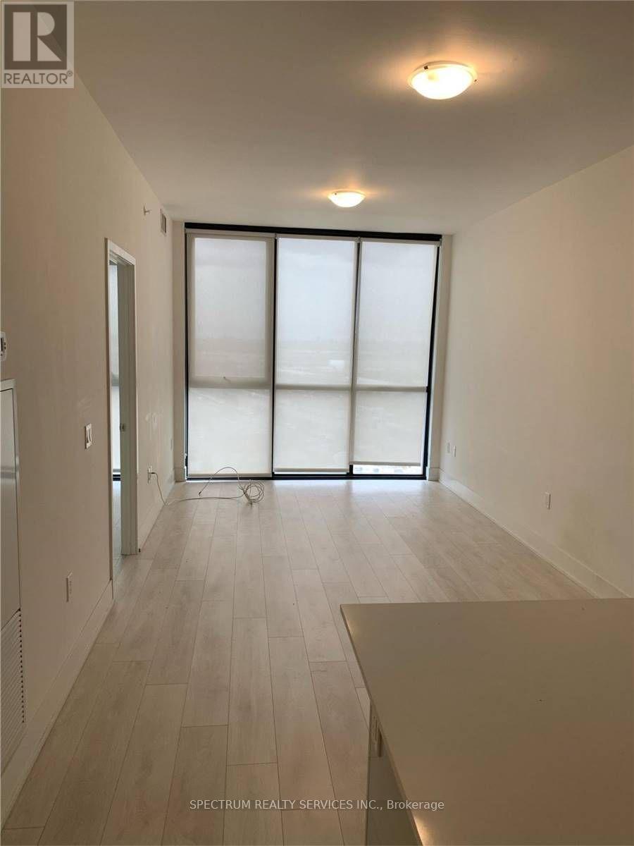 1410 - 2908 Highway 7 Road, Vaughan, Ontario  L4K 0K5 - Photo 2 - N12652928