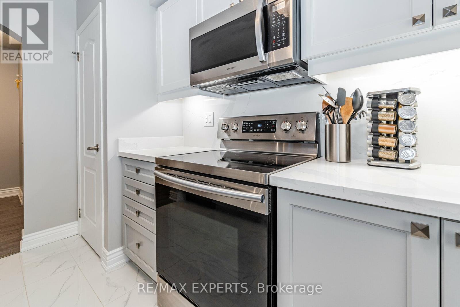 341 Cavanagh Lane, Milton, Ontario  L9T 8G2 - Photo 13 - W12652920