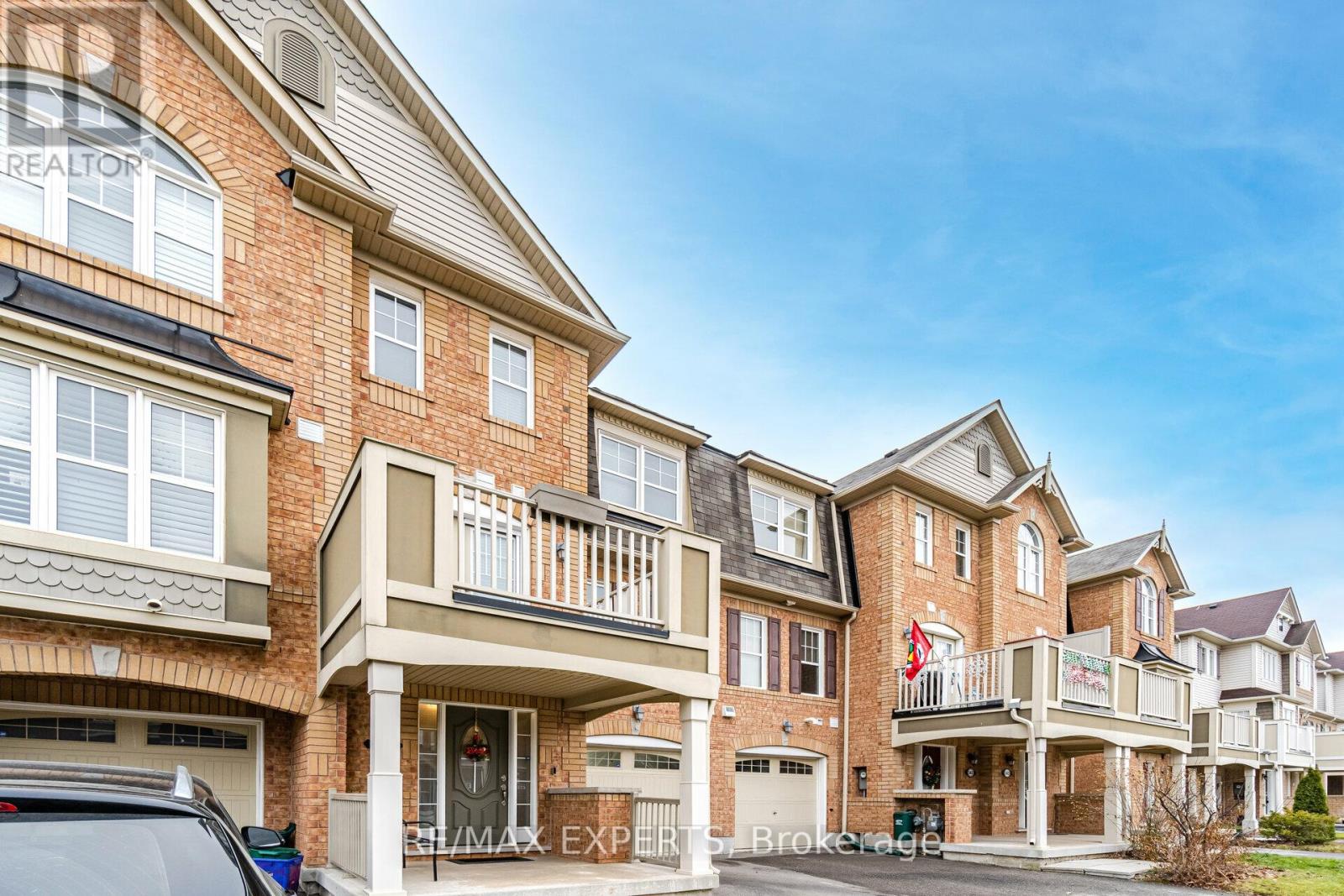 341 Cavanagh Lane, Milton, Ontario  L9T 8G2 - Photo 3 - W12652920