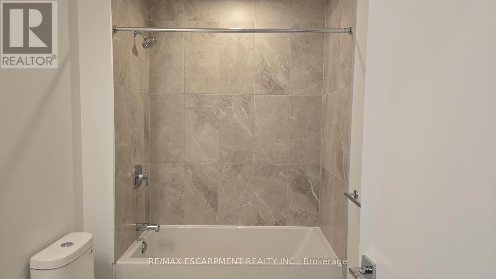 102 - 500 Plains Road E, Burlington, Ontario  L3T 2E1 - Photo 11 - W12652938