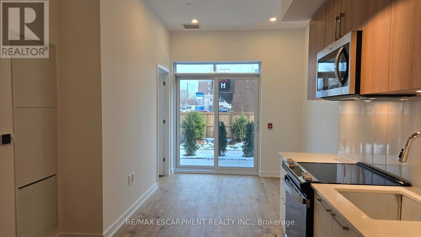 102 - 500 Plains Road E, Burlington, Ontario  L3T 2E1 - Photo 15 - W12652938