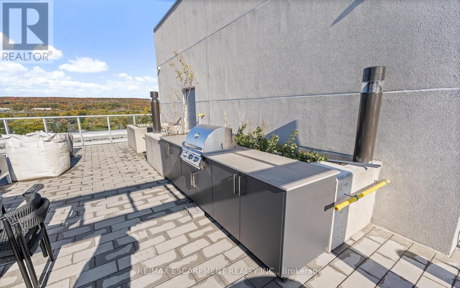 102 - 500 Plains Road E, Burlington, Ontario  L3T 2E1 - Photo 5 - W12652938