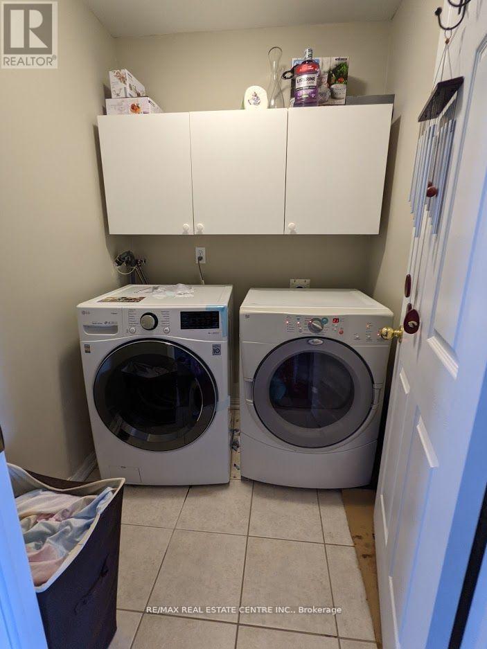 59 Harris Boulevard, Milton, Ontario  L9T 6B6 - Photo 10 - W12652942