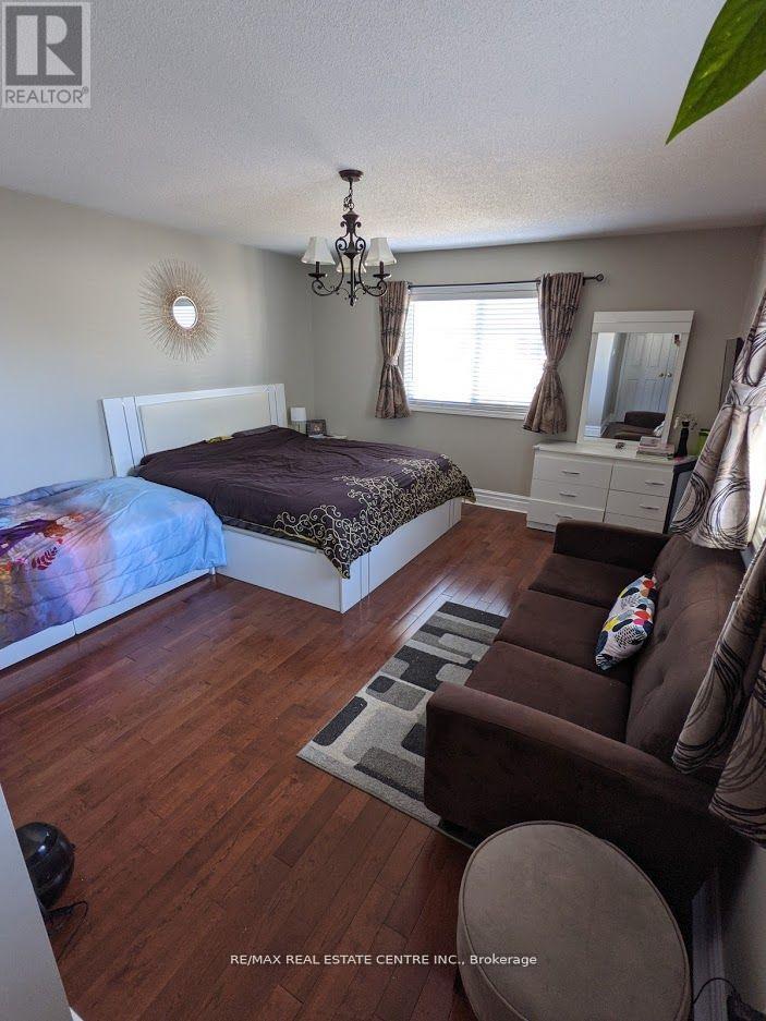 59 Harris Boulevard, Milton, Ontario  L9T 6B6 - Photo 12 - W12652942