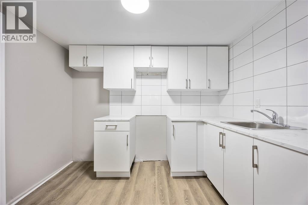 131 Margaret Avenue, Wallaceburg, Ontario  N8A 2B1 - Photo 6 - 25026934