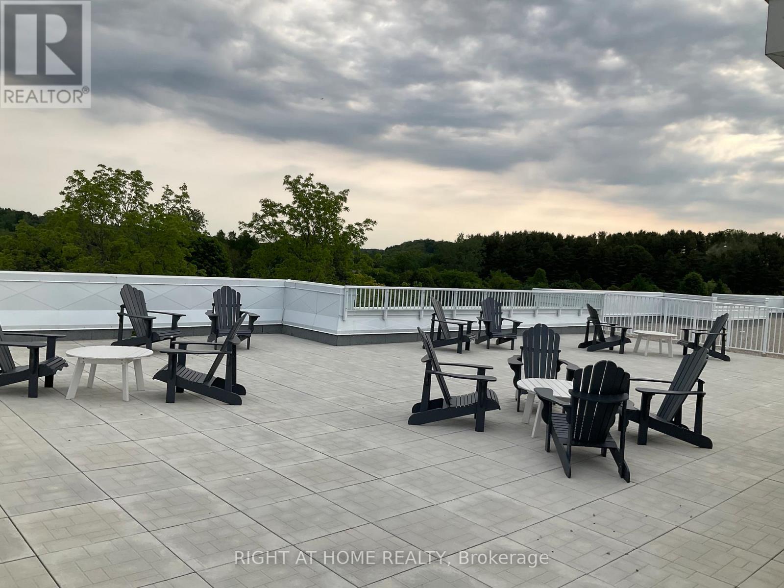 211 - 100 The Promenade Road, Central Elgin, Ontario  N5L 0B7 - Photo 4 - X12442460