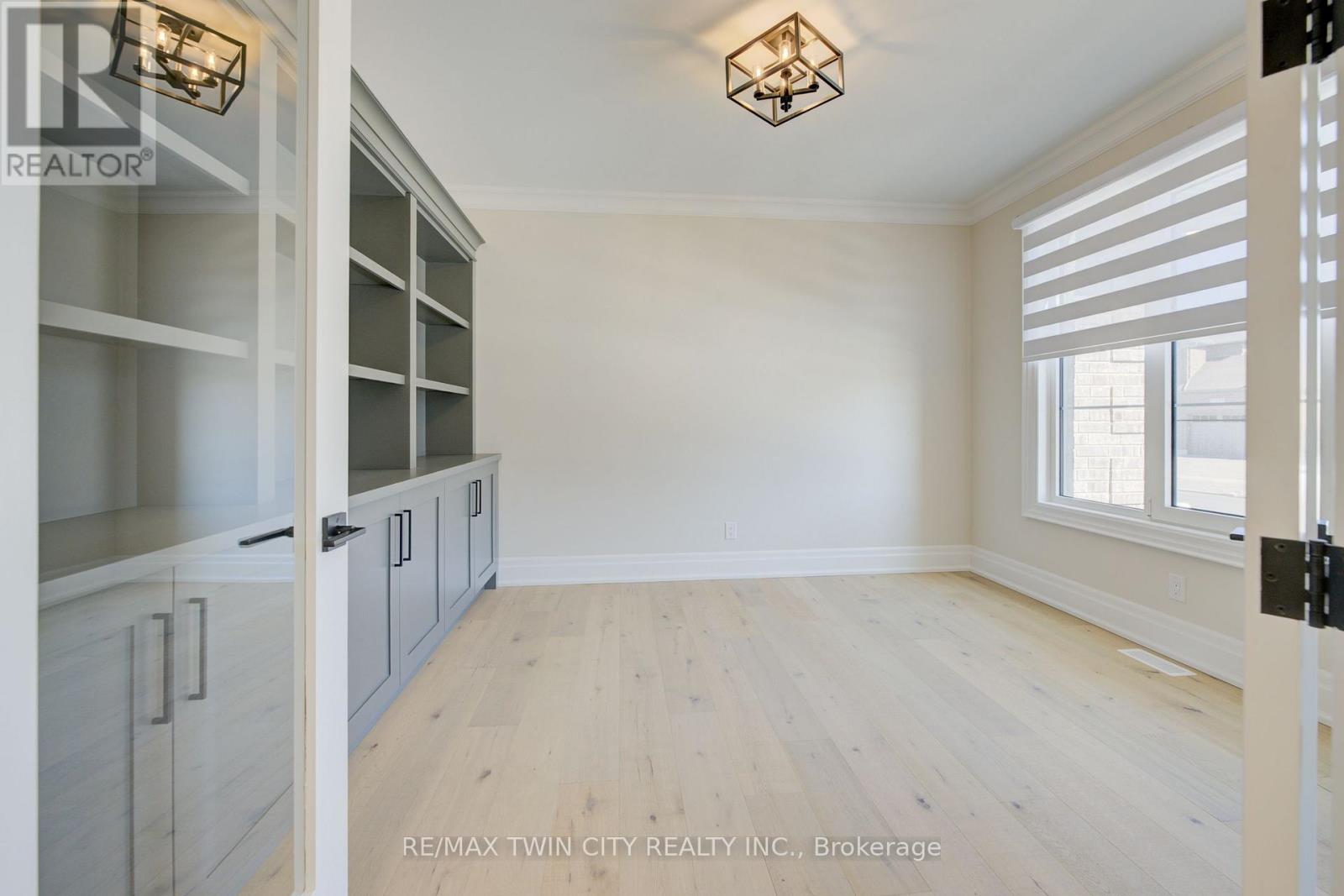 47 Pioneer Ridge Drive, Kitchener, Ontario  N2P 0G6 - Photo 16 - X12652966