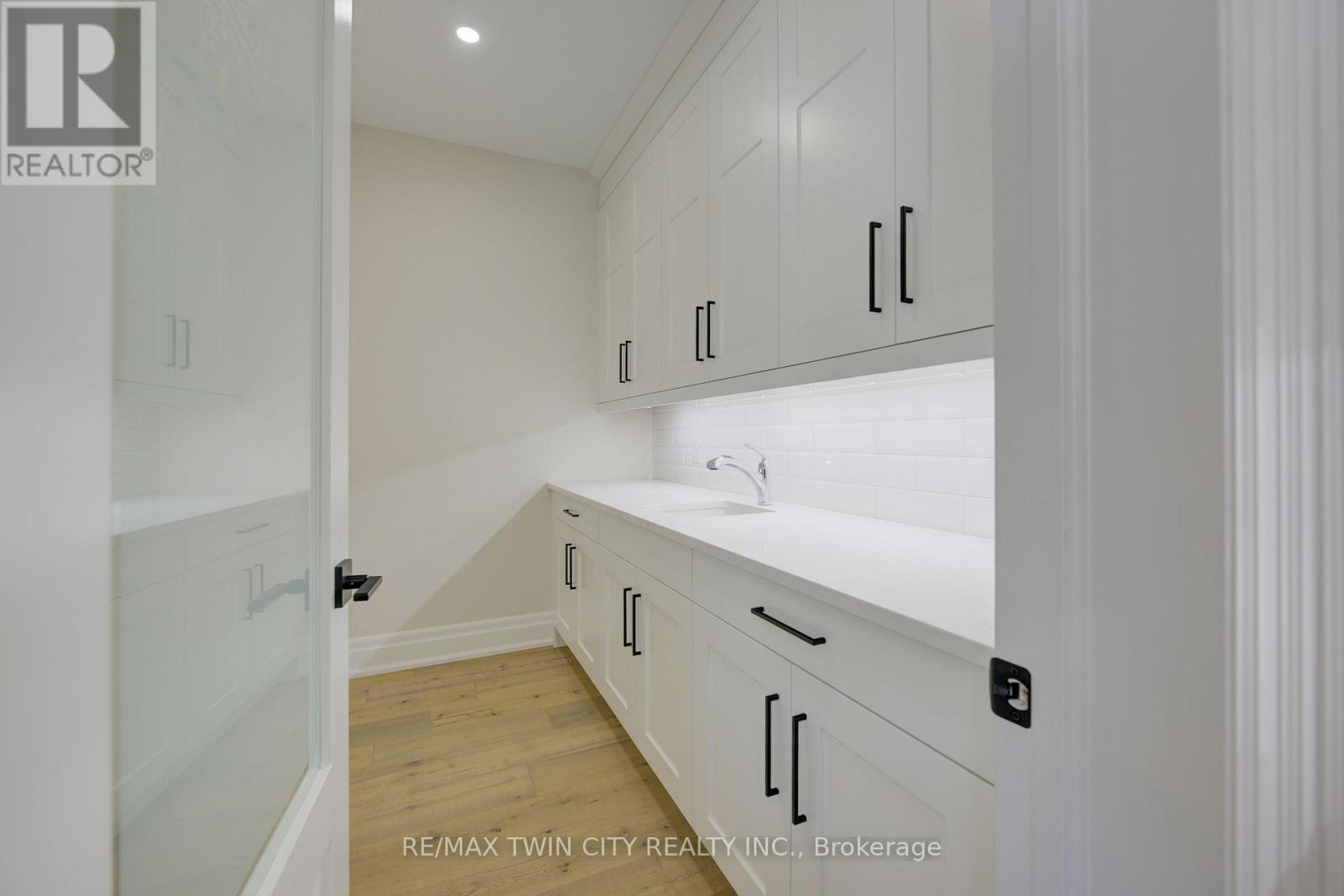 47 Pioneer Ridge Drive, Kitchener, Ontario  N2P 0G6 - Photo 23 - X12652966