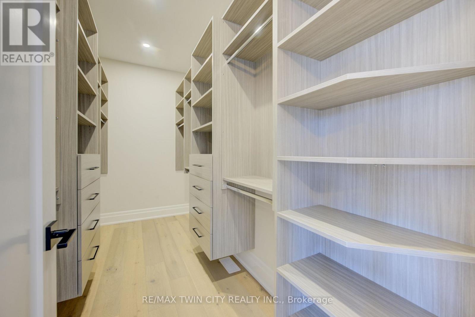 47 Pioneer Ridge Drive, Kitchener, Ontario  N2P 0G6 - Photo 25 - X12652966