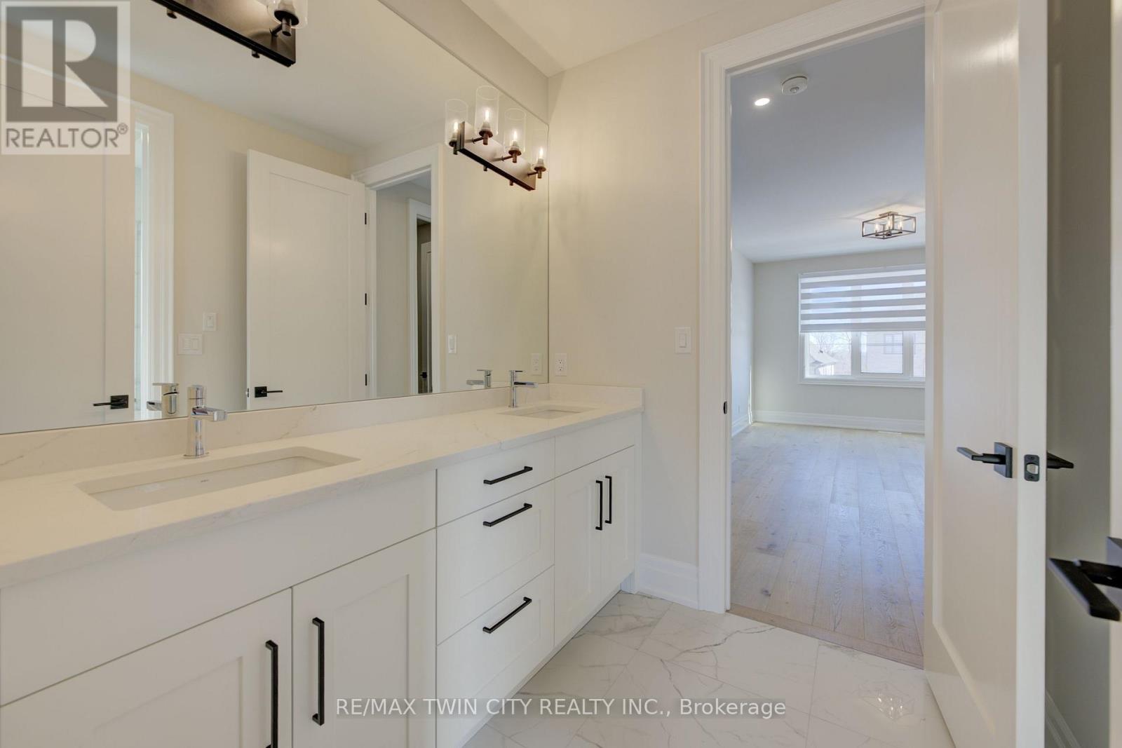 47 Pioneer Ridge Drive, Kitchener, Ontario  N2P 0G6 - Photo 35 - X12652966