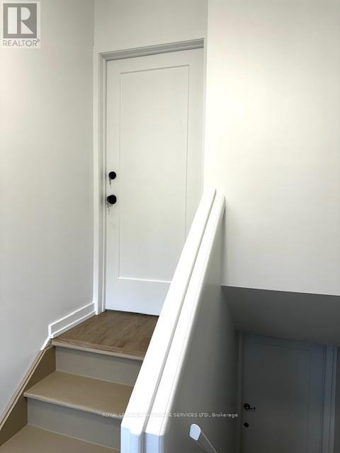 35 KAREN CRESCENT, Hamilton, Ontario