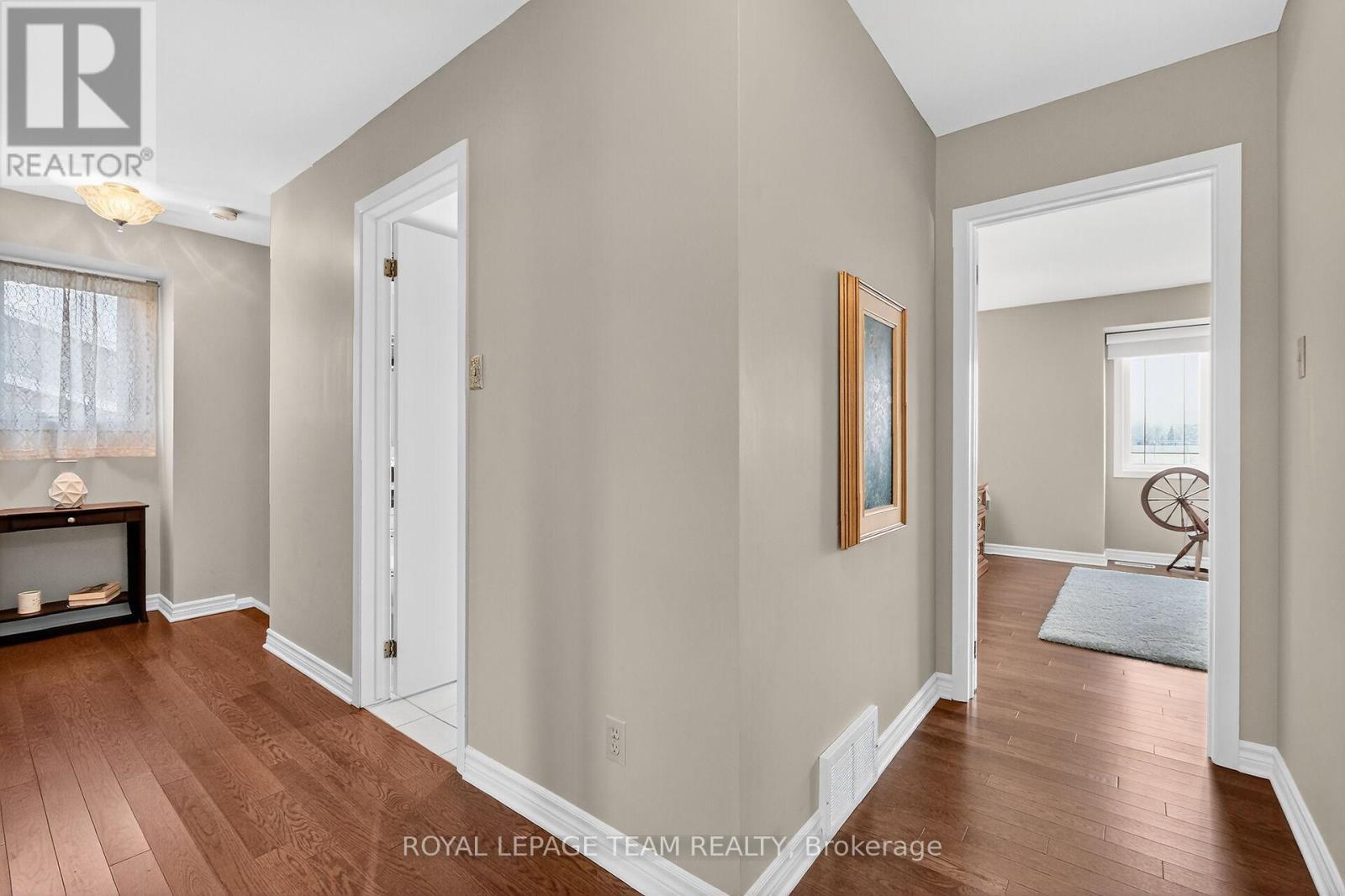 1768 Featherston Drive, Ottawa, Ontario  K1H 8J8 - Photo 20 - X12578866