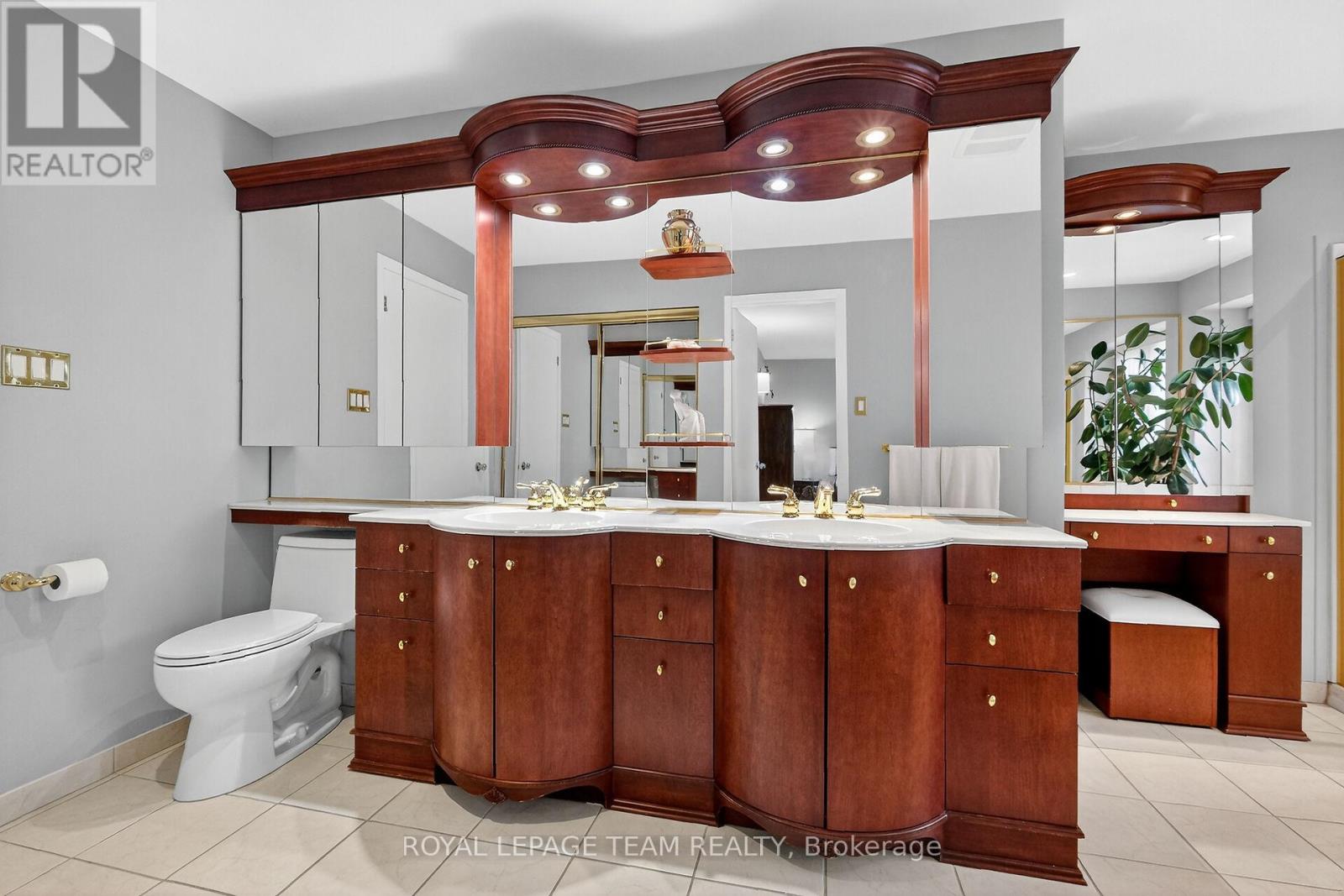 1768 Featherston Drive, Ottawa, Ontario  K1H 8J8 - Photo 23 - X12578866