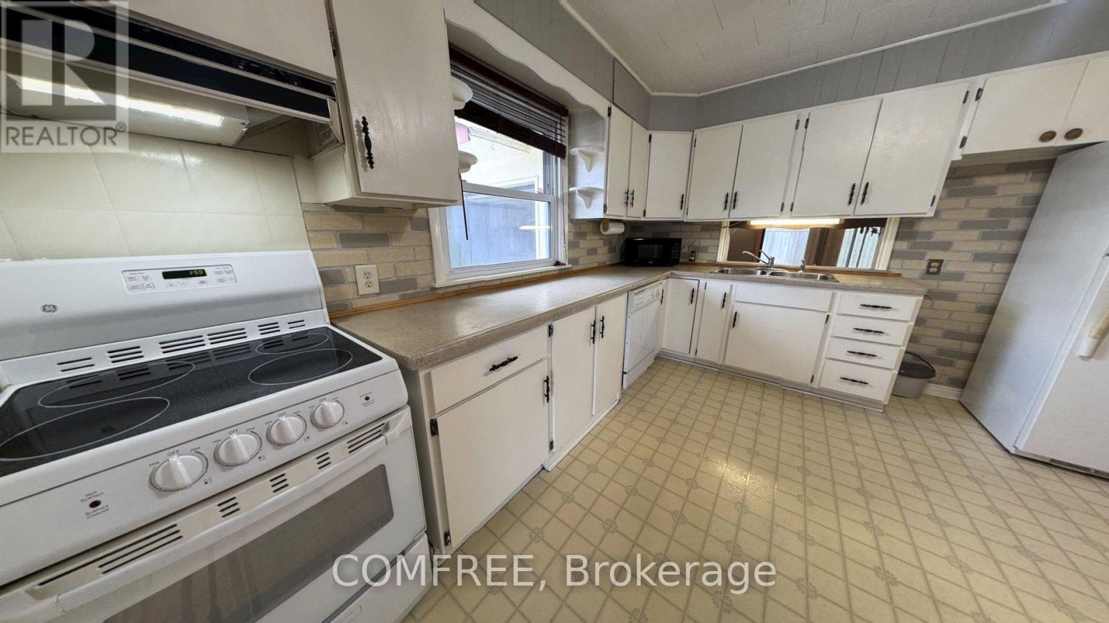 56 Stanley Street, Essex, Ontario  N8M 2V4 - Photo 7 - X12653038