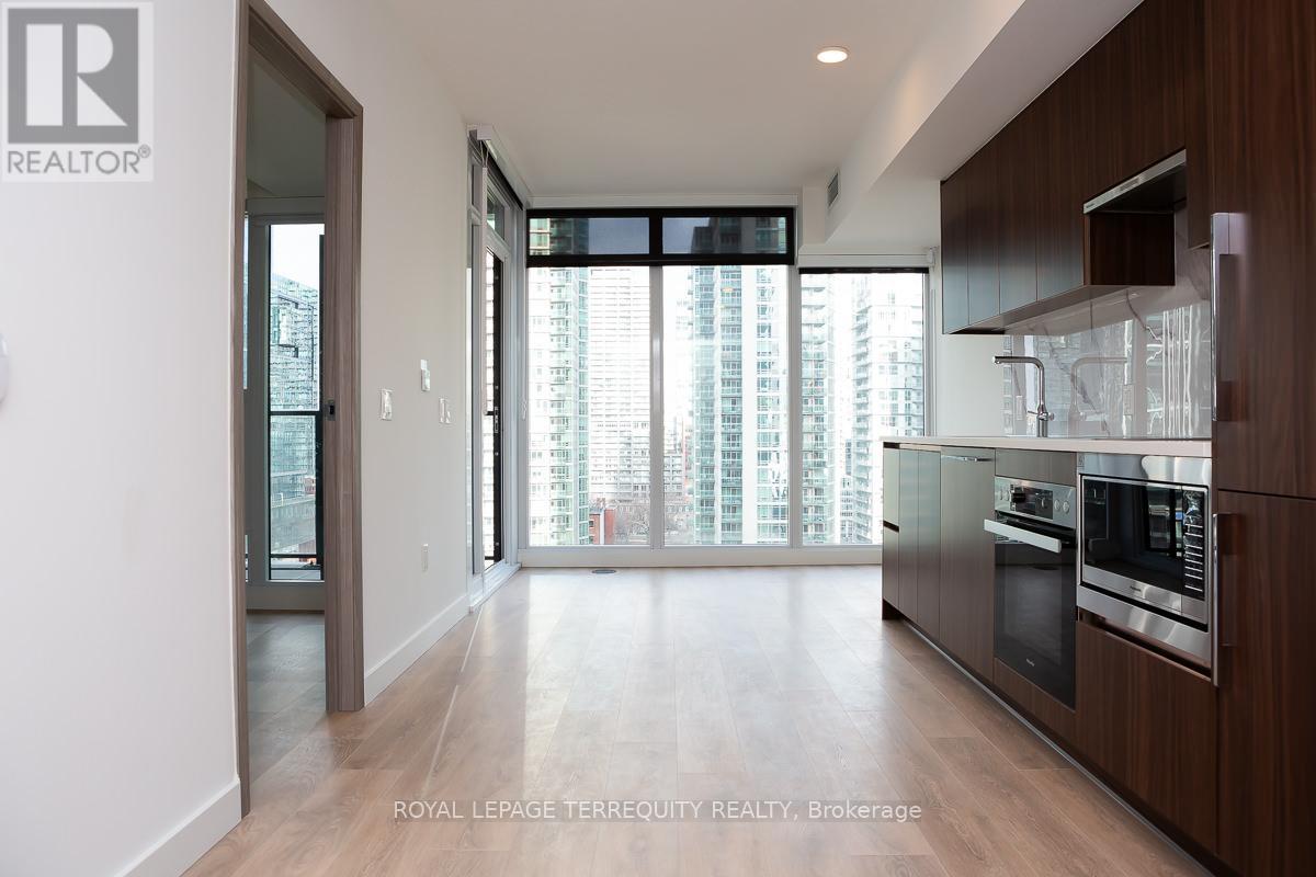 1610 - 1 Concord Cityplace Way W, Toronto, Ontario  M5V 0X3 - Photo 3 - C12653016