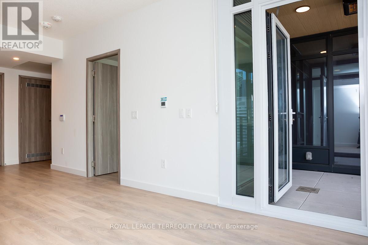 1610 - 1 Concord Cityplace Way W, Toronto, Ontario  M5V 0X3 - Photo 6 - C12653016