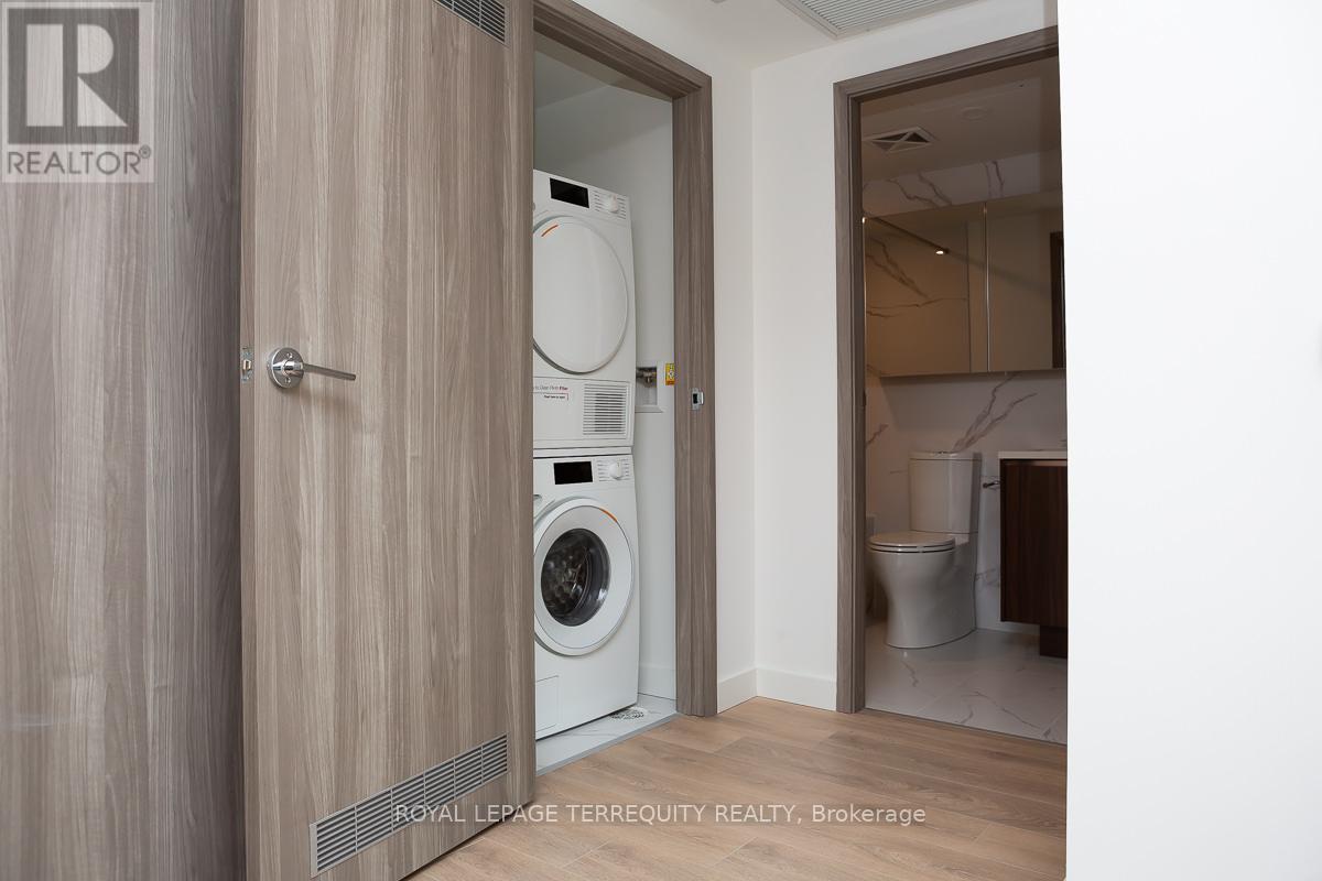 1610 - 1 Concord Cityplace Way W, Toronto, Ontario  M5V 0X3 - Photo 7 - C12653016