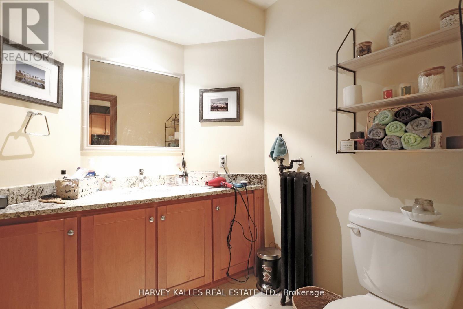 1 - 152 Hilton Avenue, Toronto, Ontario  M5R 3E9 - Photo 10 - C12653018