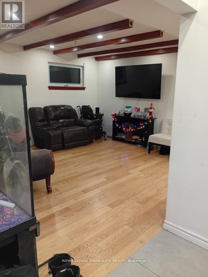 39 Earlton Road, Toronto, Ontario  M1T 2R4 - Photo 11 - E12652970