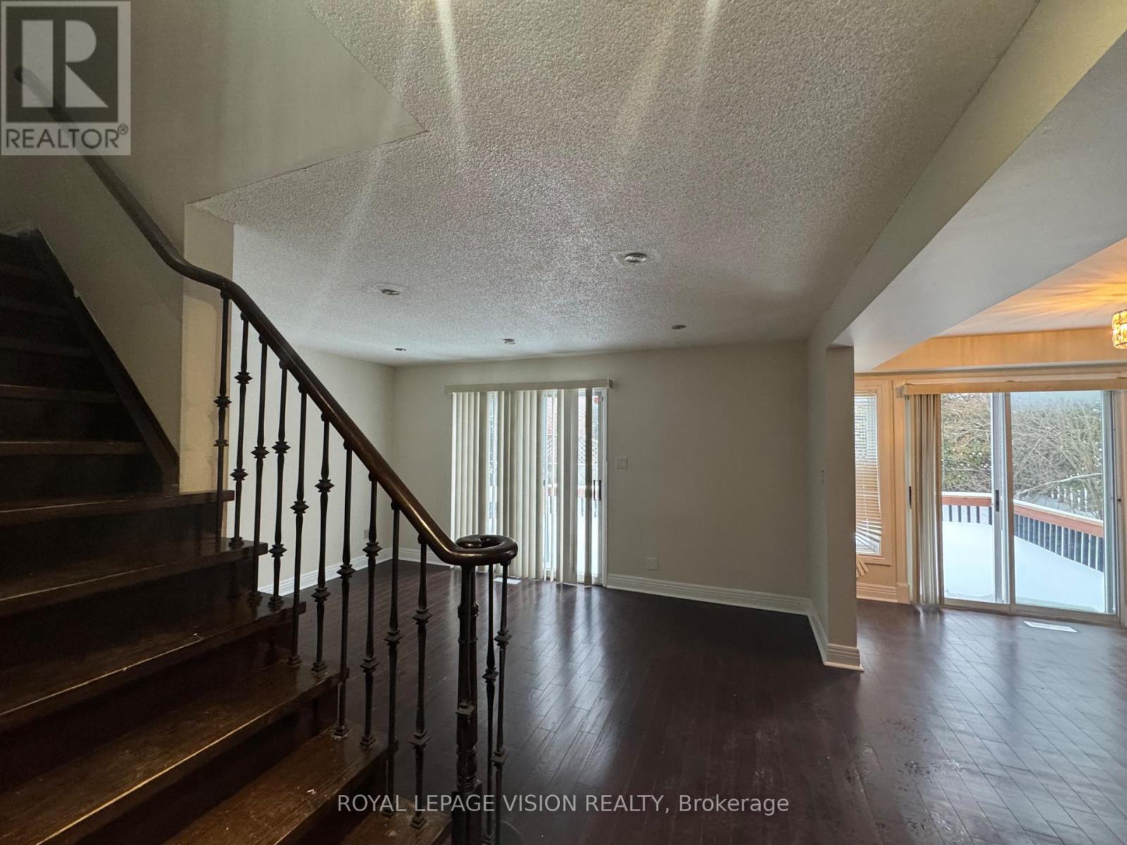 Main - 1200 Maple Gate, Pickering, Ontario  L1X 1T6 - Photo 5 - E12652998