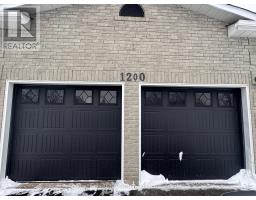 MAIN - 1200 MAPLE GATE, Pickering, Ontario