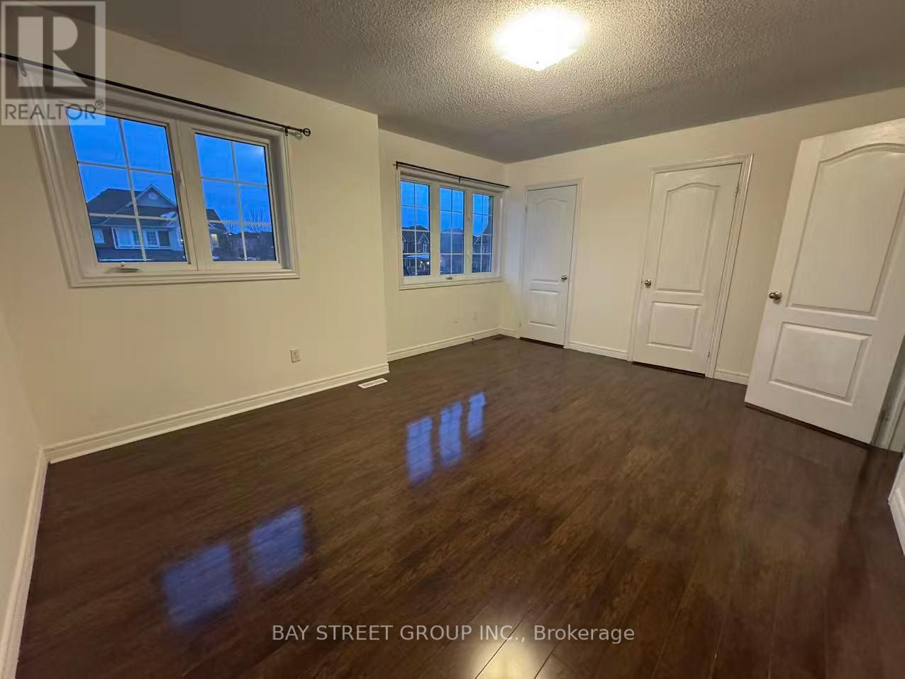 79 Ian Drive, Georgina, Ontario  L4P 4G3 - Photo 13 - N12653006