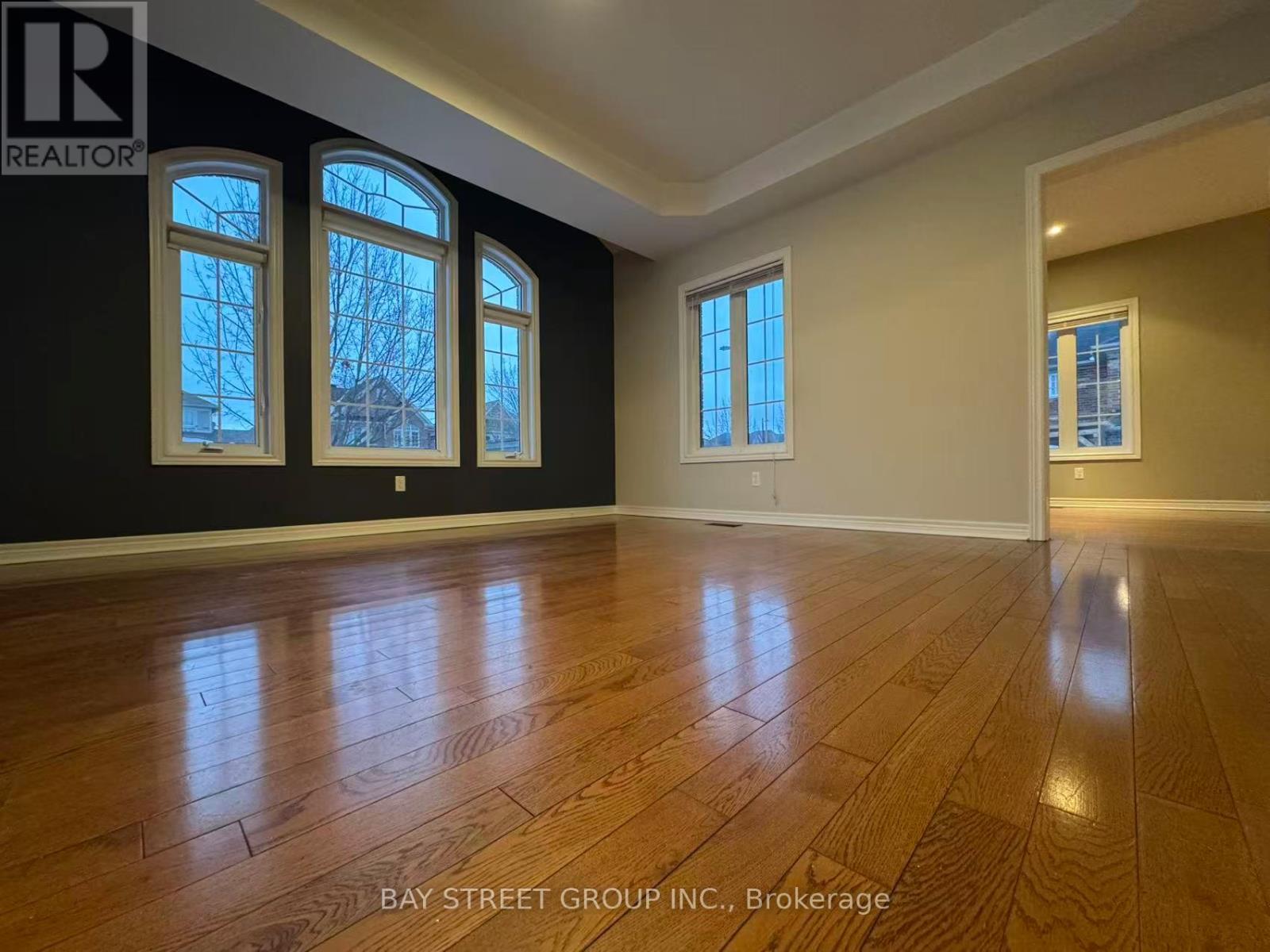 79 Ian Drive, Georgina, Ontario  L4P 4G3 - Photo 14 - N12653006