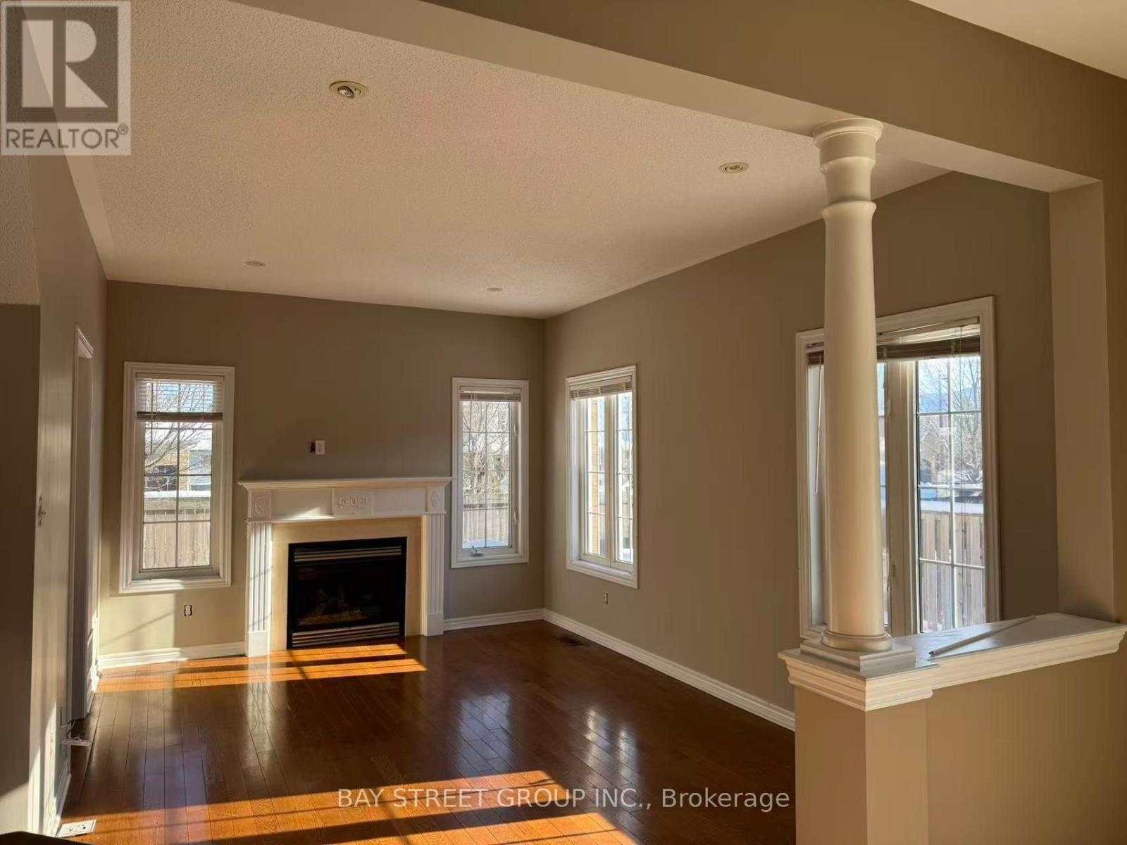 79 Ian Drive, Georgina, Ontario  L4P 4G3 - Photo 18 - N12653006