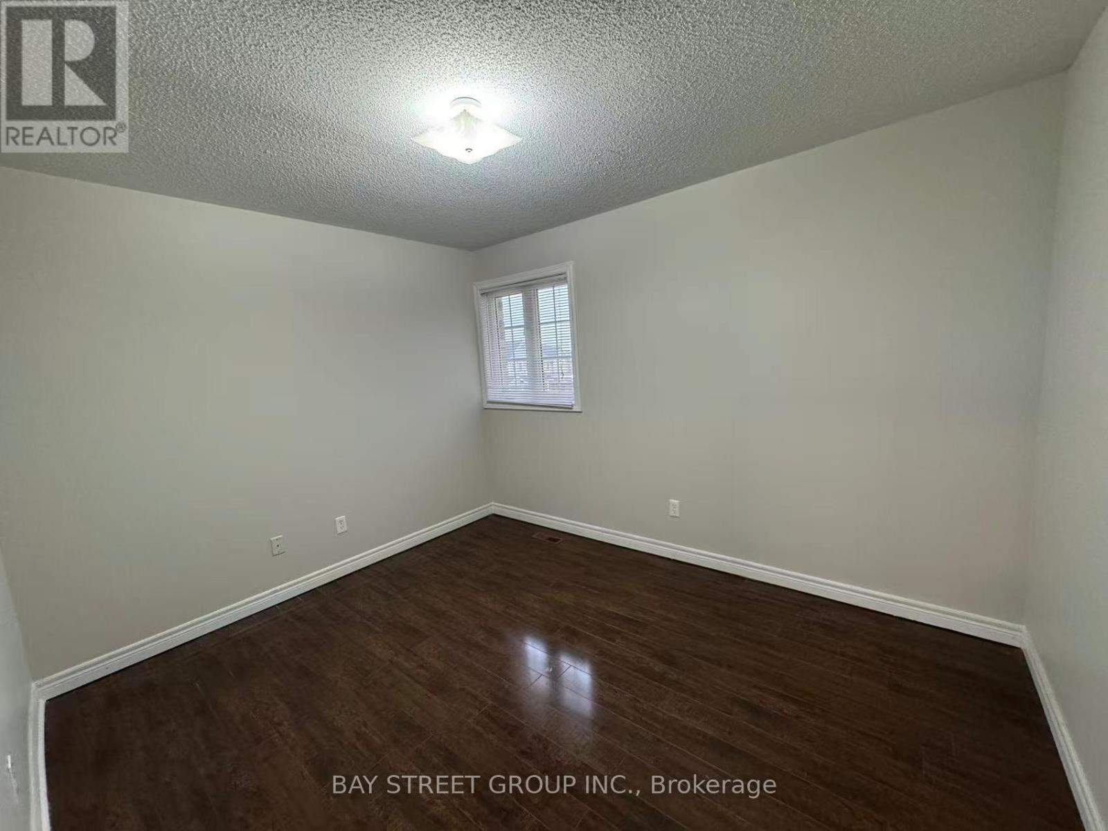 79 Ian Drive, Georgina, Ontario  L4P 4G3 - Photo 22 - N12653006