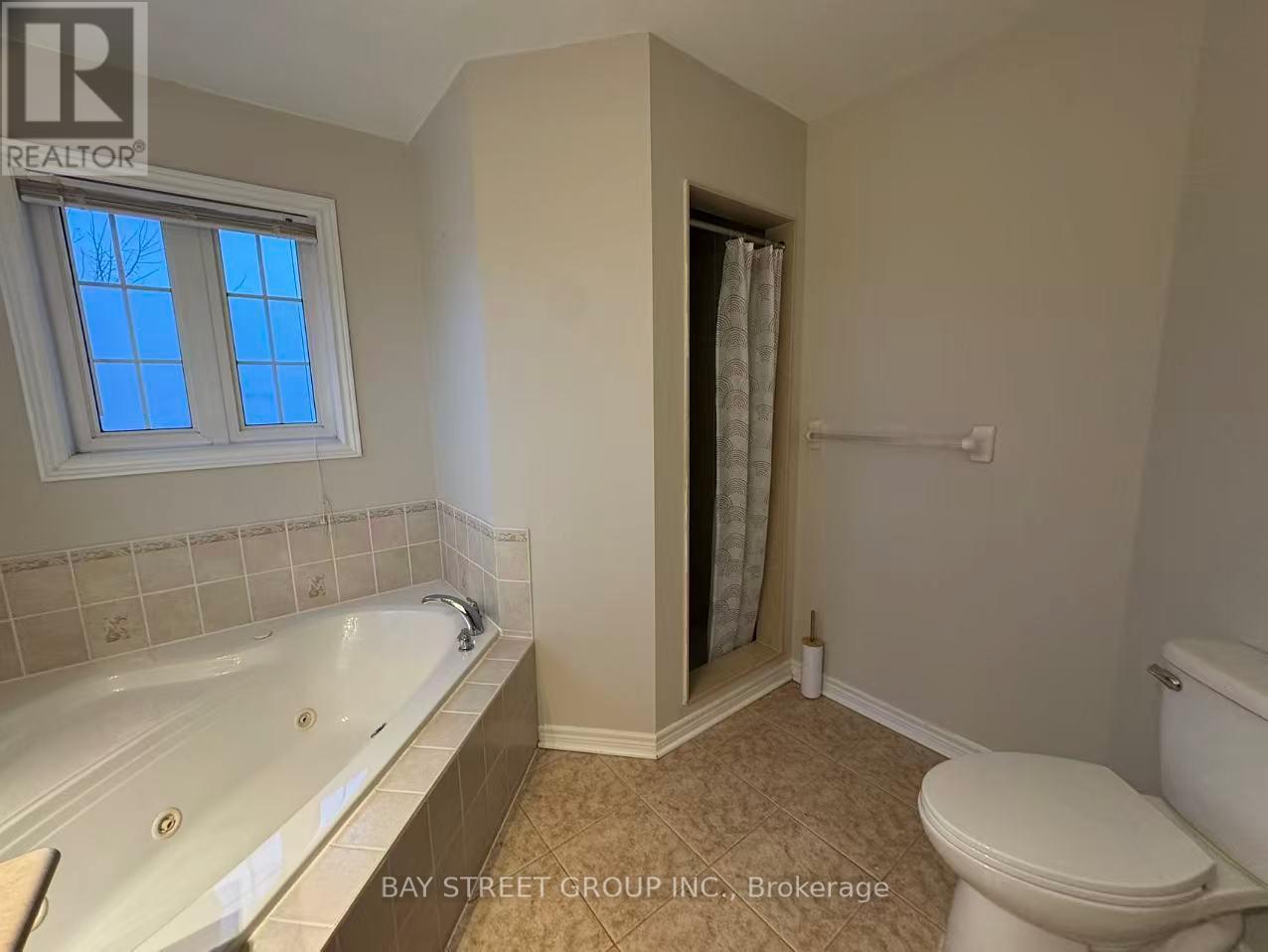 79 Ian Drive, Georgina, Ontario  L4P 4G3 - Photo 23 - N12653006