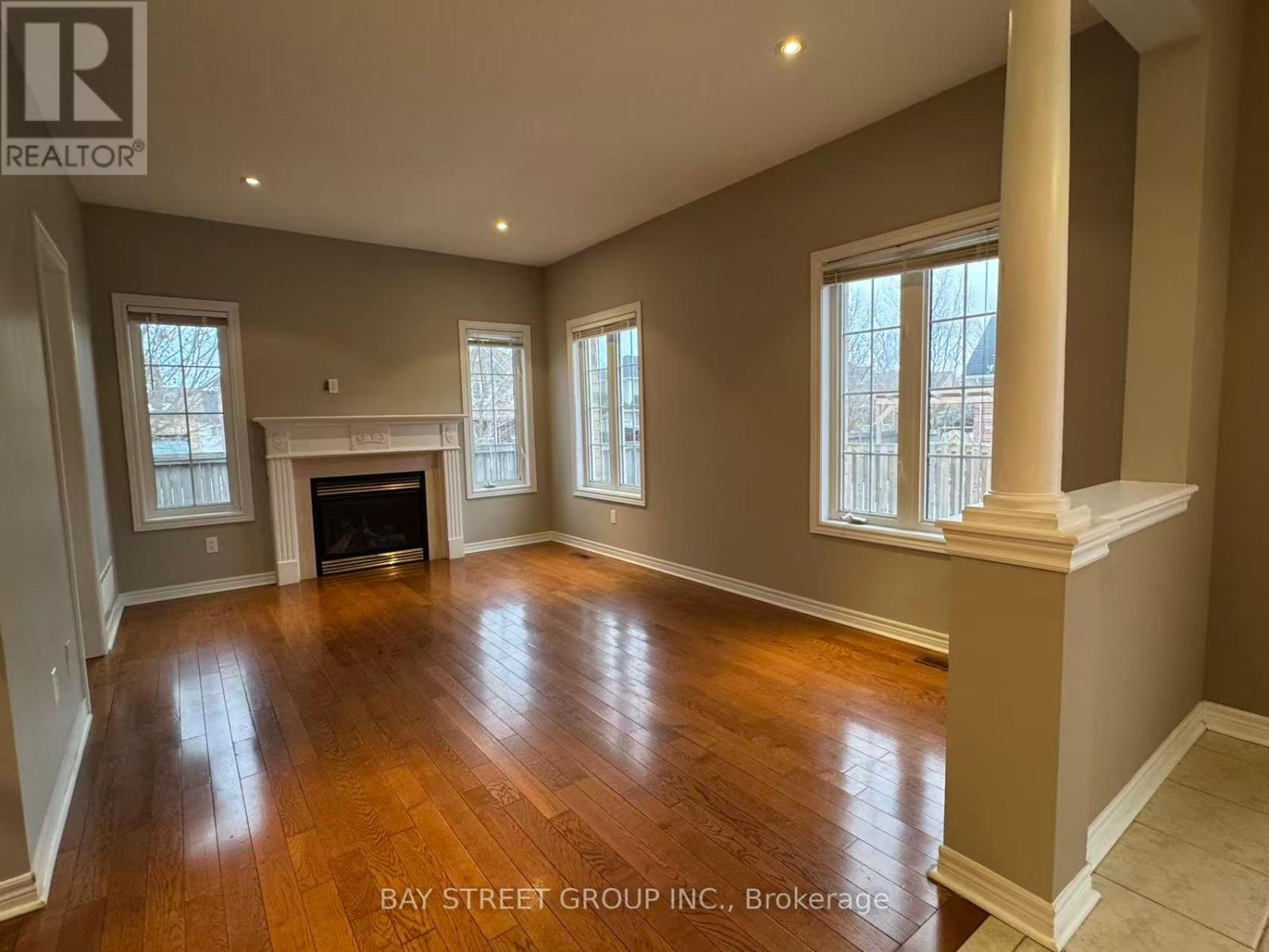 79 Ian Drive, Georgina, Ontario  L4P 4G3 - Photo 6 - N12653006