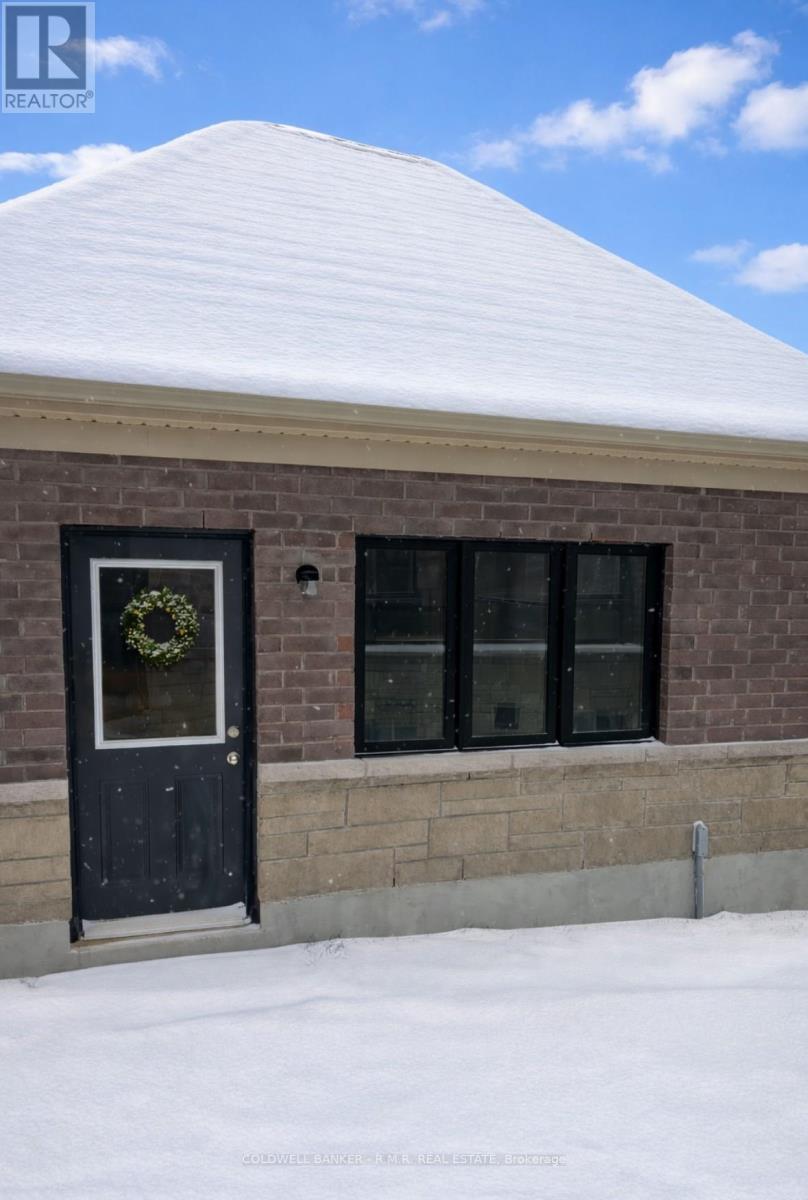 156 Alcorn Drive, Kawartha Lakes, Ontario  K9V 0T2 - Photo 3 - X12652750