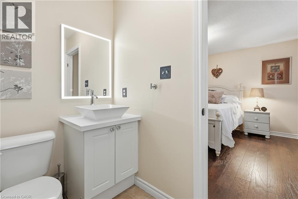 122 Vennio Lane, Hamilton, Ontario  L9B 2Y7 - Photo 28 - 40795280