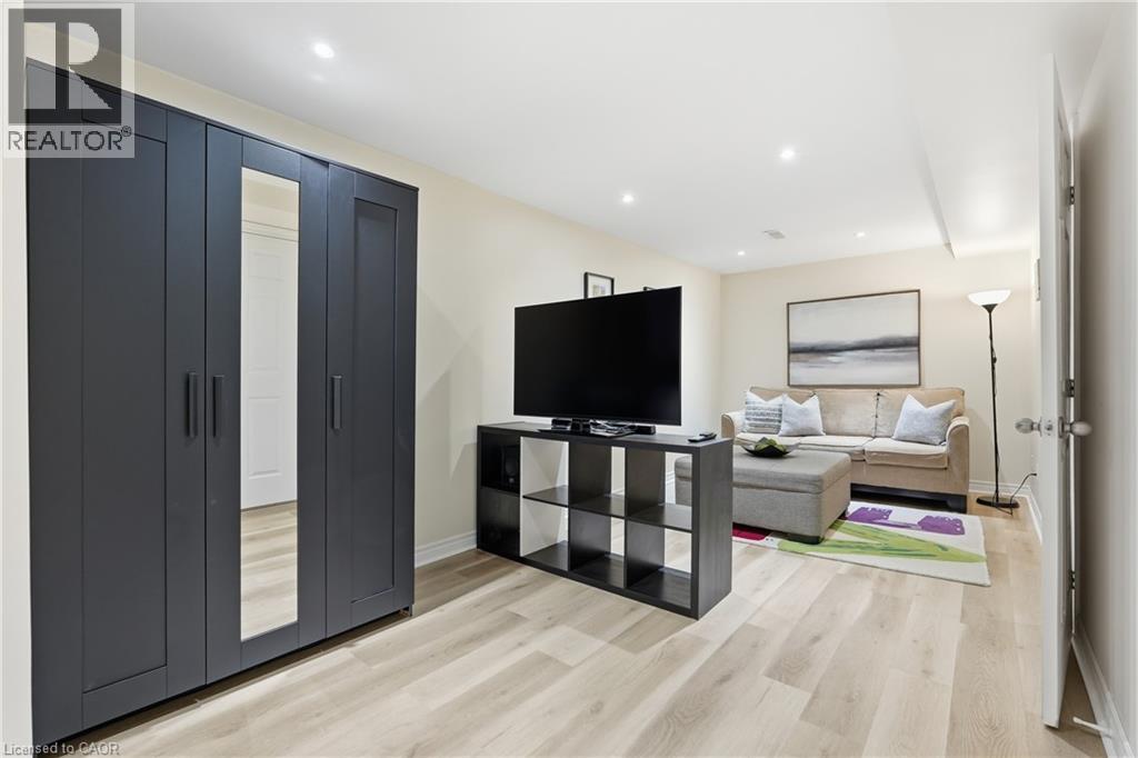 122 Vennio Lane, Hamilton, Ontario  L9B 2Y7 - Photo 32 - 40795280