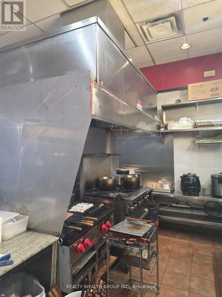 6550 Meadowvale Town Centre, Mississauga, Ontario  L5N 4B7 - Photo 3 - W12652978