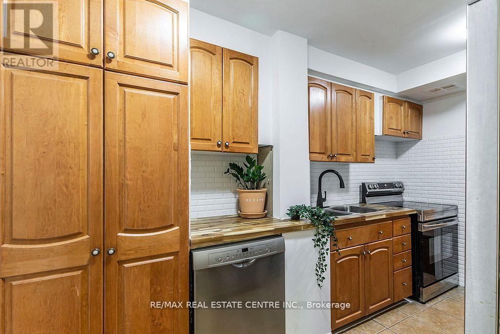 124 - 2095 Roche Court, Mississauga, Ontario  L5K 2C8 - Photo 12 - W12653034