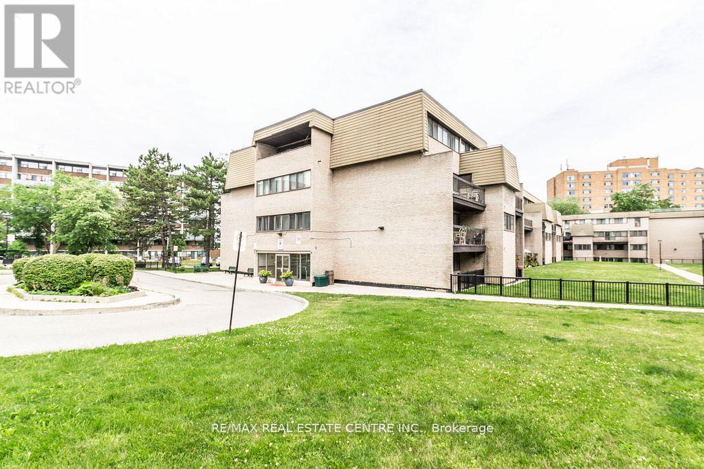 124 - 2095 Roche Court, Mississauga, Ontario  L5K 2C8 - Photo 33 - W12653034