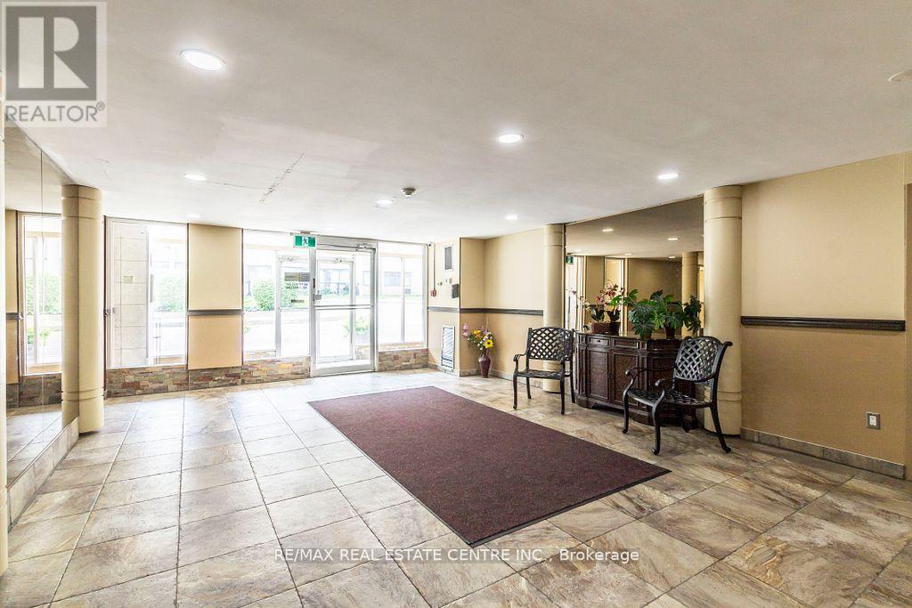 124 - 2095 Roche Court, Mississauga, Ontario  L5K 2C8 - Photo 35 - W12653034