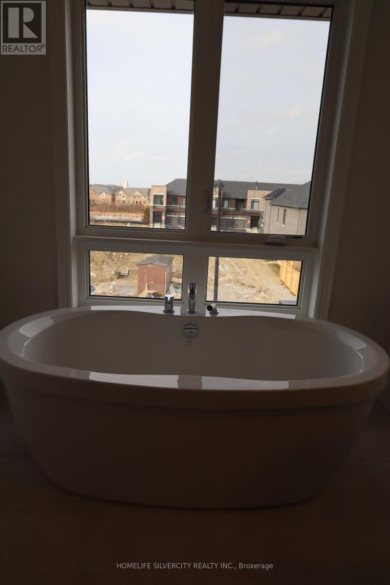 142 Falby Rd Road, Brampton, Ontario  L6P 4L9 - Photo 15 - W12653054