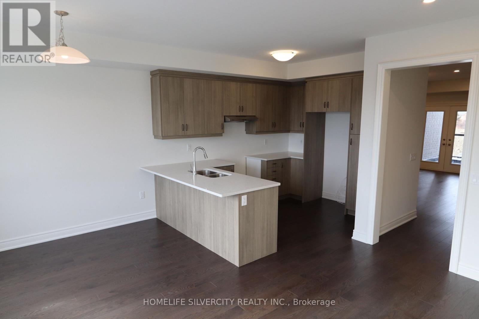 142 Falby Rd Road, Brampton, Ontario  L6P 4L9 - Photo 5 - W12653054