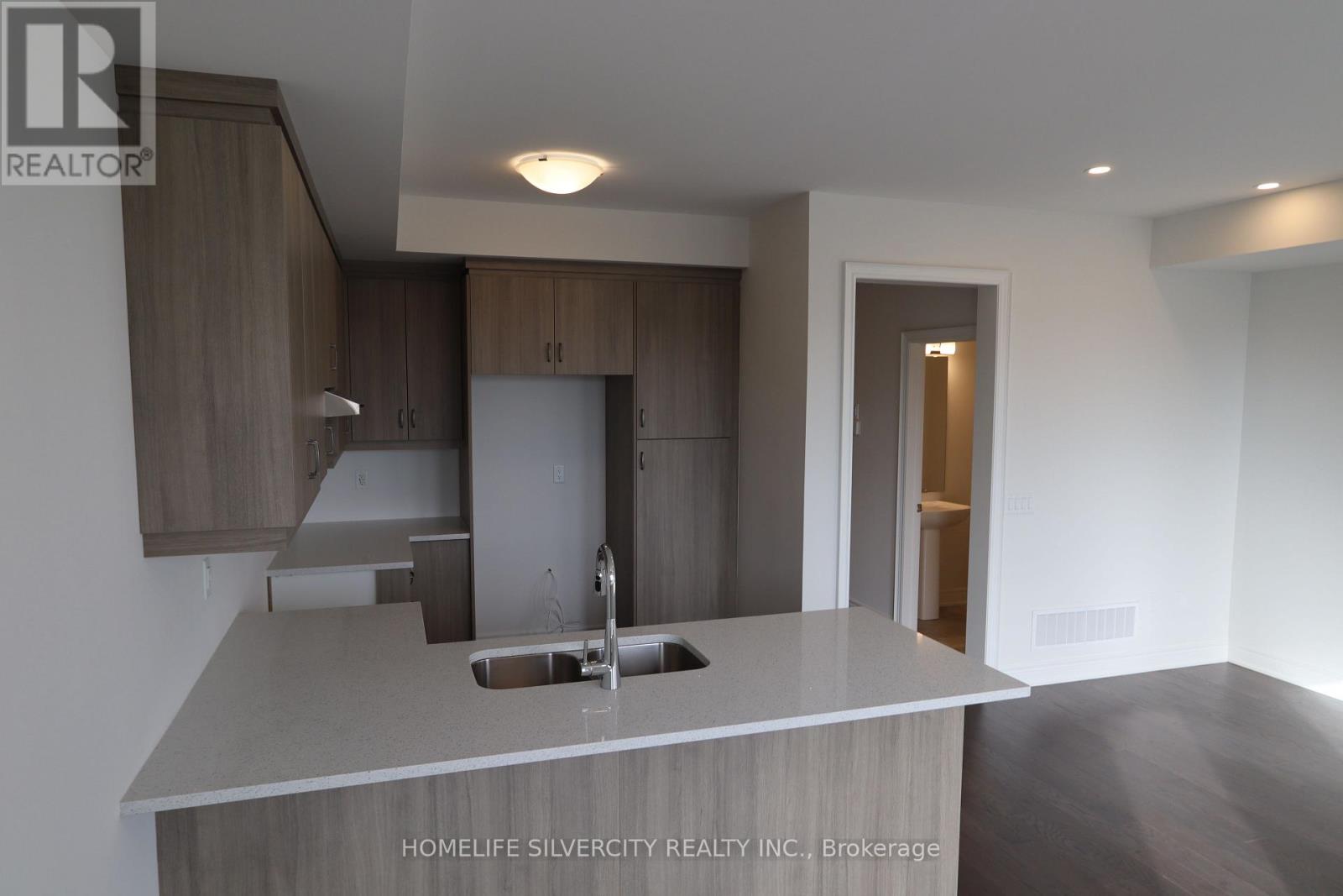 142 Falby Rd Road, Brampton, Ontario  L6P 4L9 - Photo 6 - W12653054