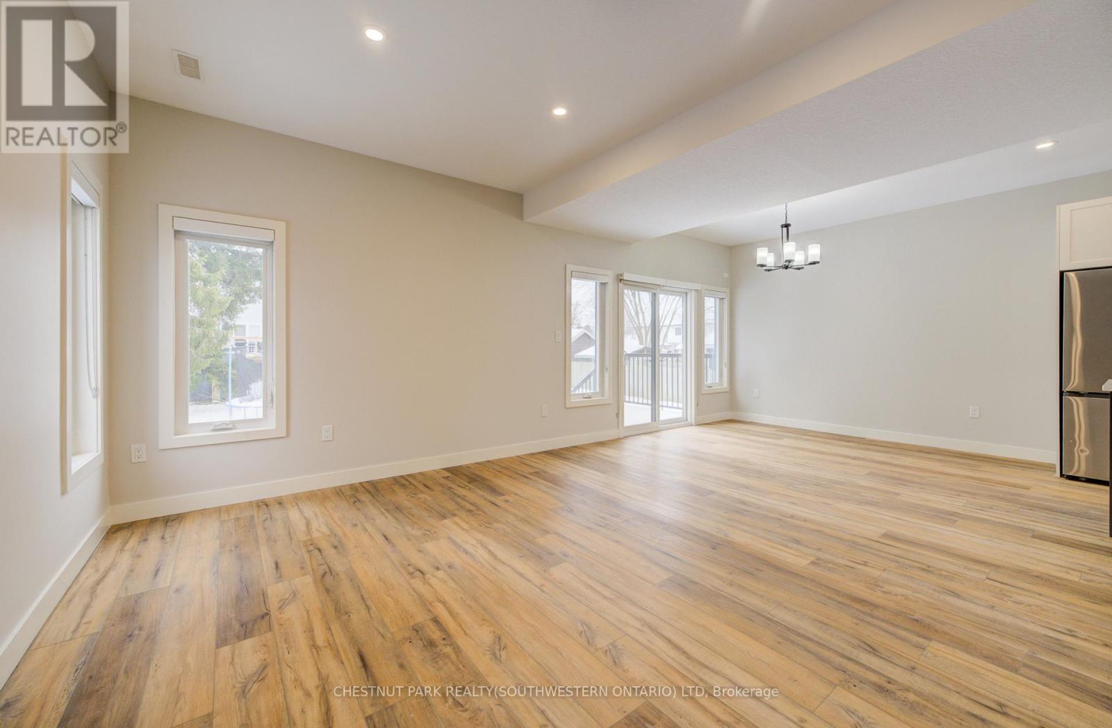 A - 33 Second Avenue, Kitchener, Ontario  N2C 1N4 - Photo 17 - X12652976