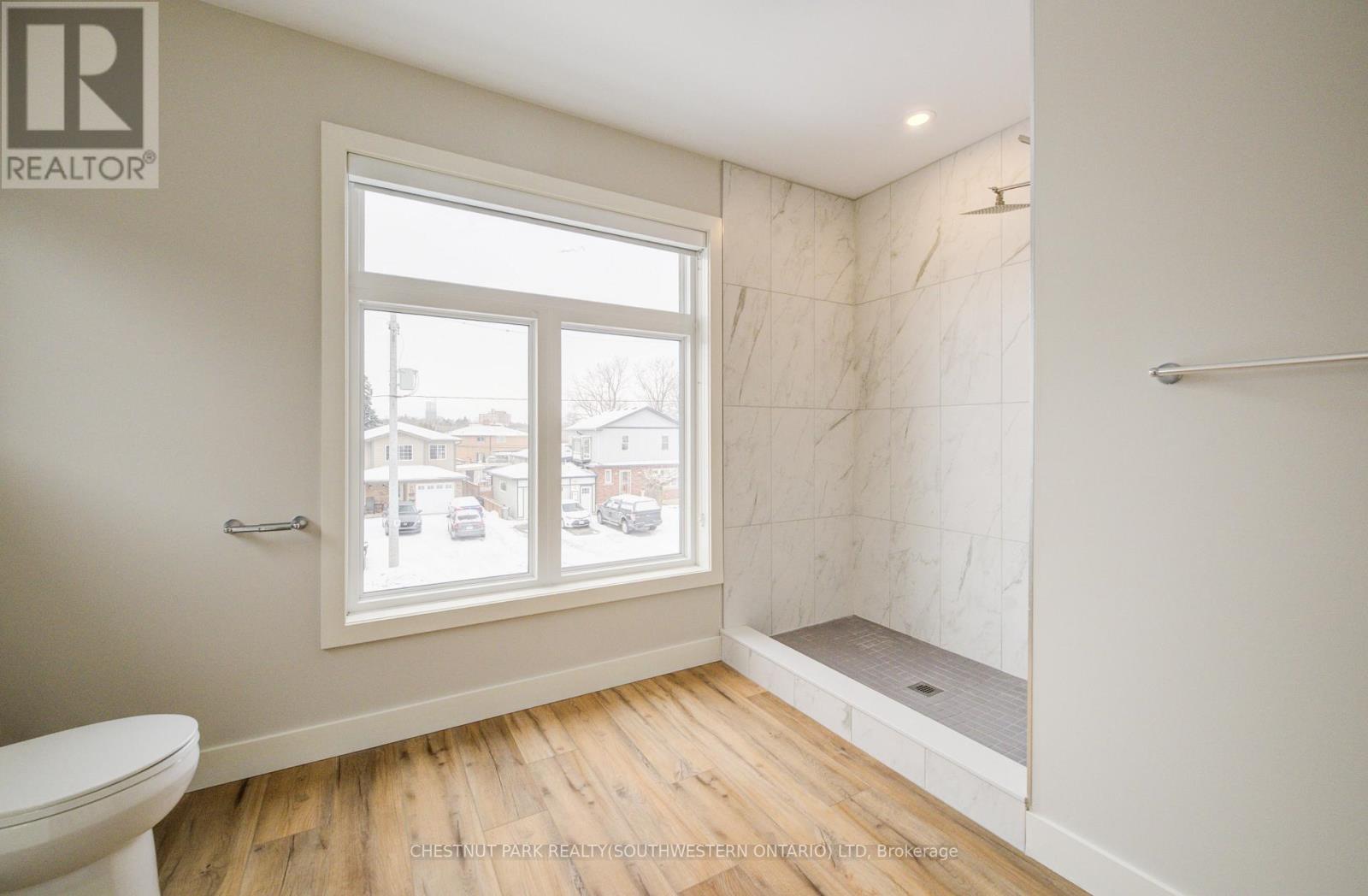 A - 33 Second Avenue, Kitchener, Ontario  N2C 1N4 - Photo 24 - X12652976