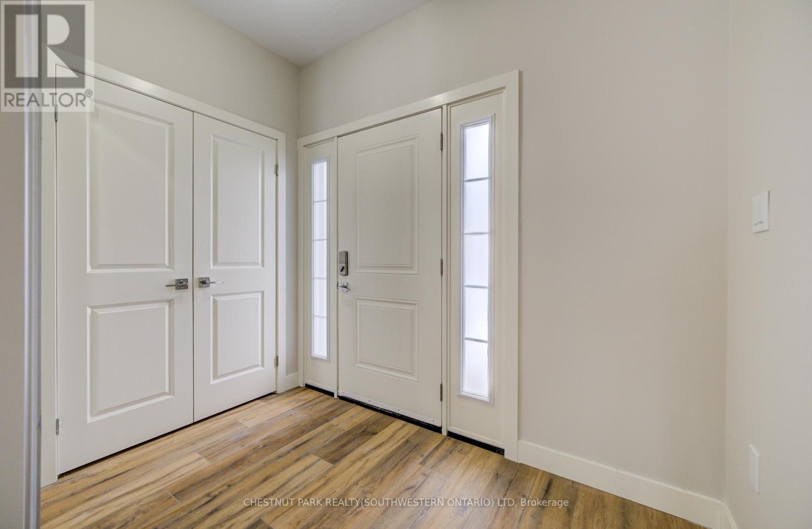 A - 33 Second Avenue, Kitchener, Ontario  N2C 1N4 - Photo 4 - X12652976