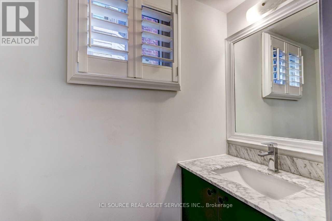 16 Normandy Place, Oakville, Ontario  L6K 1S1 - Photo 16 - W12550064