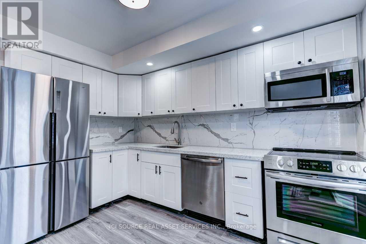 16 Normandy Place, Oakville, Ontario  L6K 1S1 - Photo 6 - W12550064