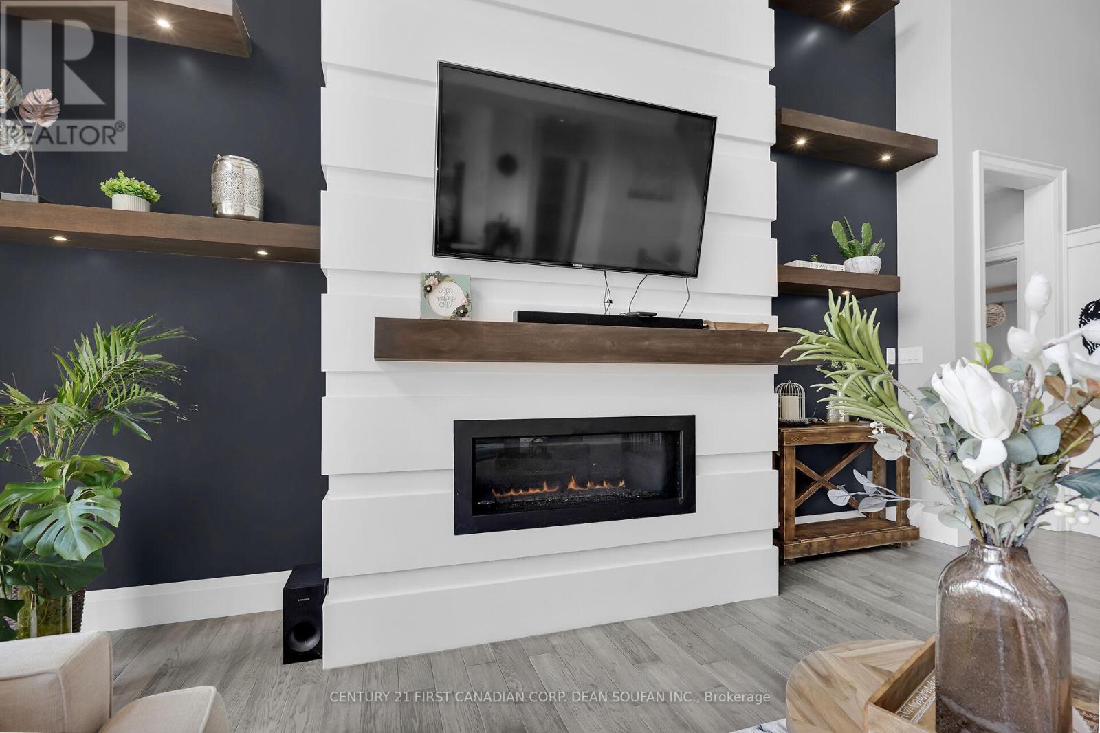 405 Darcy Drive, Strathroy-Caradoc, Ontario  N7G 0A4 - Photo 10 - X12653064