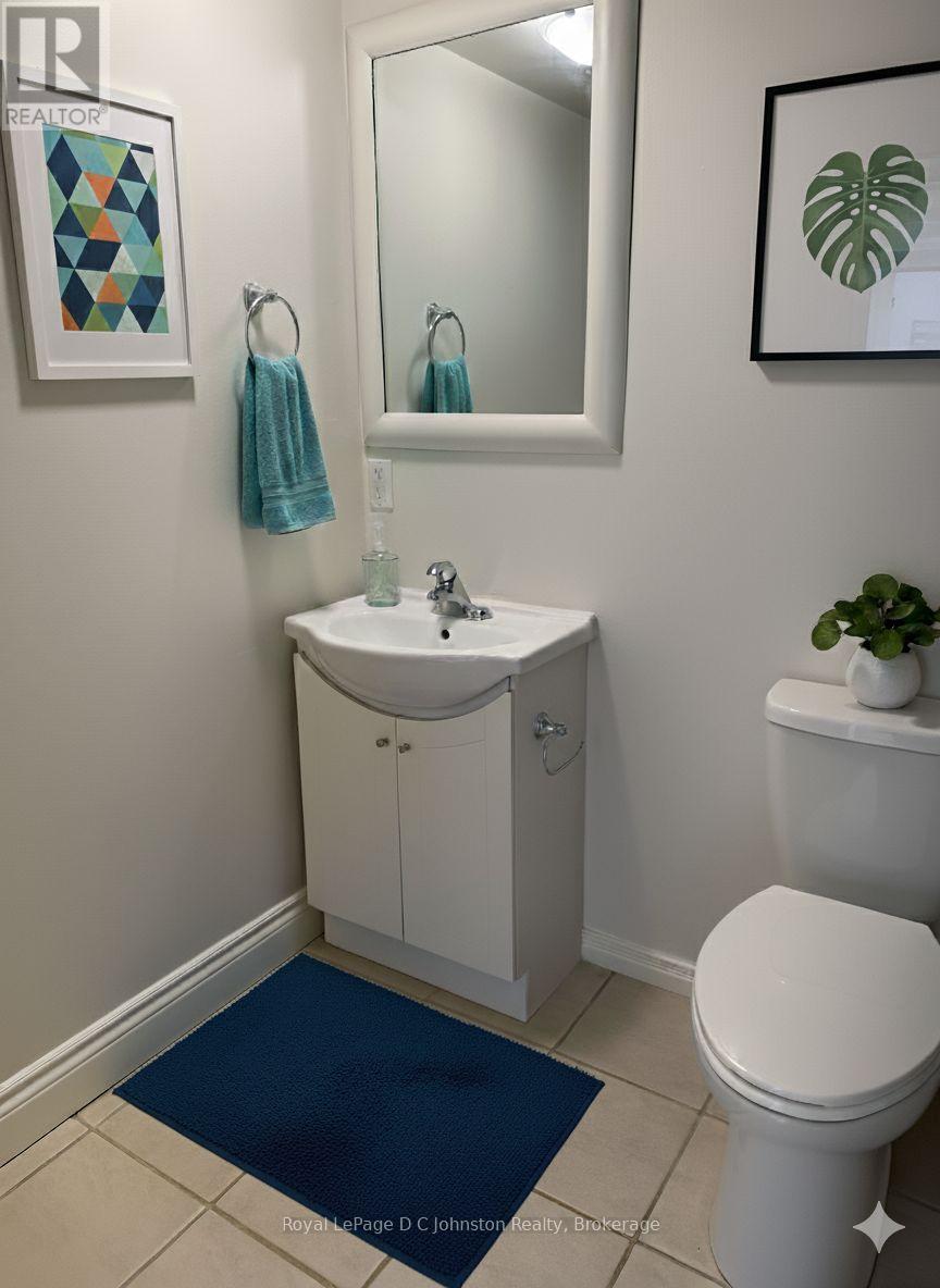 303 - 229 Adelaide Street, Saugeen Shores, Ontario N0H 2L0 - Photo 11 - X12441918