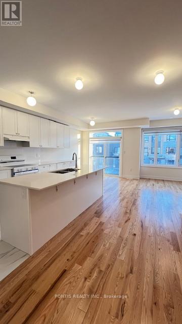 221 Tennant Circle, Vaughan, Ontario  L4H 5L4 - Photo 10 - N12640930